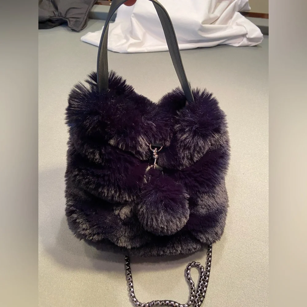 Evelyn’s Prelonge small Faux Fur‎ Cross body w/Handle navy blue Handbag Purse